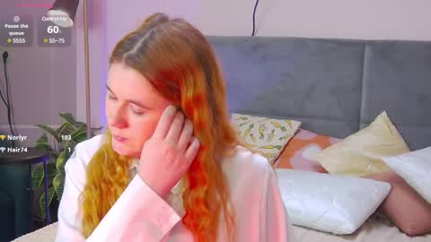 Snapshot of fiery_foxy chatting on 02/27/25, 07:12 Mabel online show from 02/27/25, 07:12