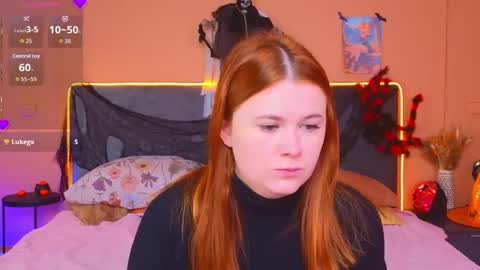 Snapshot of fiery_foxy chatting on 10/27/25, 04:05 Mabel online show from 10/27/25, 04:05