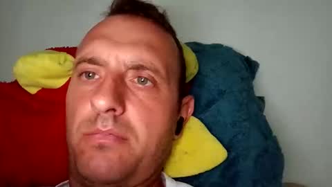 Snapshot of figonik chatting on 09/18/25, 05:20 Nick online show from 09/18/25, 05:20