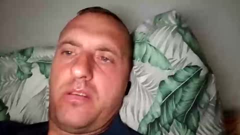 Snapshot of figonik chatting on 10/09/25, 04:54 Nick online show from 10/09/25, 04:54