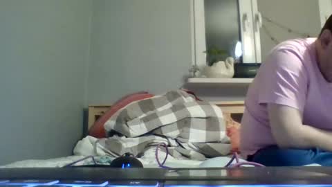 Snapshot of filipek757 chatting on 12/31/24, 11:49 filipek757 online show from 12/31/24, 11:49