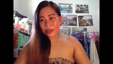 Snapshot of filipina_beauty69 chatting on 11/29/25, 02:25 filipina beauty. online show from 11/29/25, 02:25