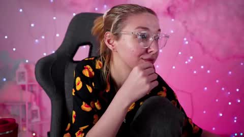 cap and Lana  online show from 03/08/25, 08:22