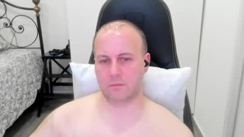 Snapshot of filippo12356 chatting on 06/12/26, 11:14 filippo12356 online show from 06/12/26, 11:14