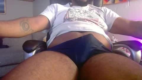 Snapshot of filisdude chatting on 11/08/25, 06:24 frank online show from 11/08/25, 06:24