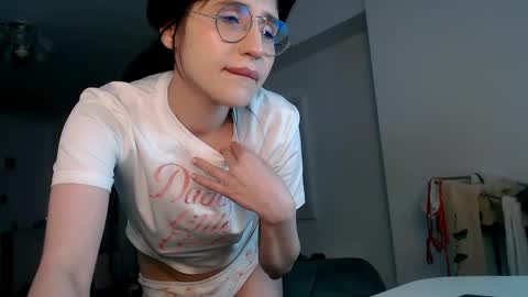 filliana online show from 04/15/26, 10:21