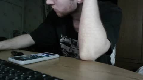 Snapshot of fillipsondon chatting on 07/15/26, 06:46 Whitechocolate online show from 07/15/26, 06:46