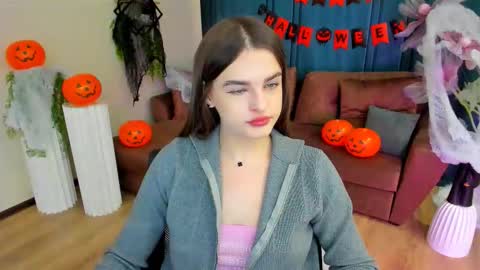 Snapshot of finalaccord chatting on 10/27/25, 04:05 Amanda online show from 10/27/25, 04:05