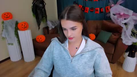 Snapshot of finalaccord chatting on 11/04/25, 10:25 Amanda online show from 11/04/25, 10:25