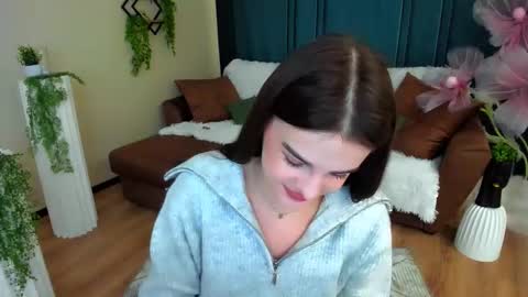 Snapshot of finalaccord chatting on 02/06/26, 10:18 Amanda online show from 02/06/26, 10:18