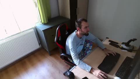 Jane and Findo online show from 01/05/25, 08:22