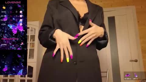 Snapshot of findom_lady_shine chatting on 09/20/25, 09:38 Lady online show from 09/20/25, 09:38