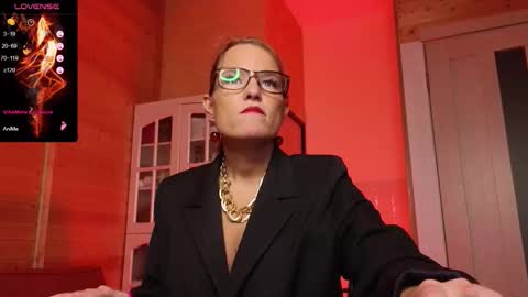 Snapshot of findom_lady_shine chatting on 12/01/25, 12:59 Lady online show from 12/01/25, 12:59