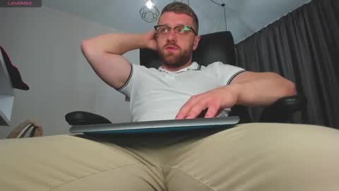 FindomGuyXXX online show from 11/19/25, 07:03