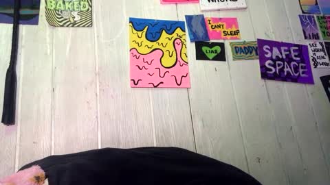 Snapshot of findommefoxi chatting on 12/15/24, 11:23 findommefoxi online show from 12/15/24, 11:23