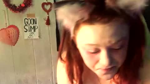 Snapshot of findommefoxi chatting on 02/10/25, 12:50 findommefoxi online show from 02/10/25, 12:50