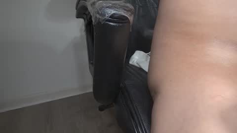 fineazzjohn online show from 02/10/25, 08:42