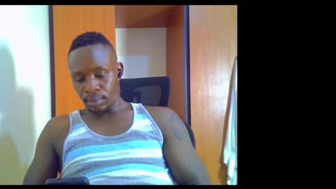 Snapshot of fineebony chatting on 06/03/26, 08:36 HOT AND SWEET online show from 06/03/26, 08:36