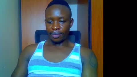 Snapshot of fineebony chatting on 06/13/26, 04:49 HOT AND SWEET online show from 06/13/26, 04:49