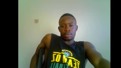 Snapshot of fineebony chatting on 06/16/26, 06:49 HOT AND SWEET online show from 06/16/26, 06:49