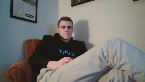 Snapshot of finnabun33 chatting on 01/08/25, 02:35 Jake I am Bicurious online show from 01/08/25, 02:35