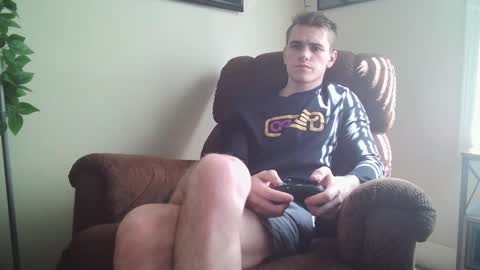 Snapshot of finnabun33 chatting on 09/19/25, 04:51 Jake I am Bicurious online show from 09/19/25, 04:51
