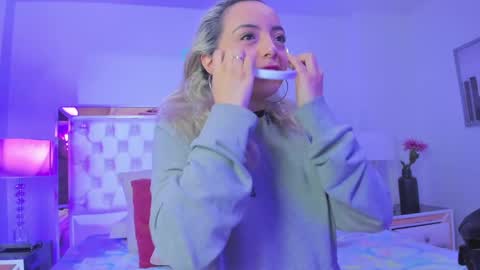 Snapshot of finnky1 chatting on 02/11/25, 04:11 finnky1 online show from 02/11/25, 04:11