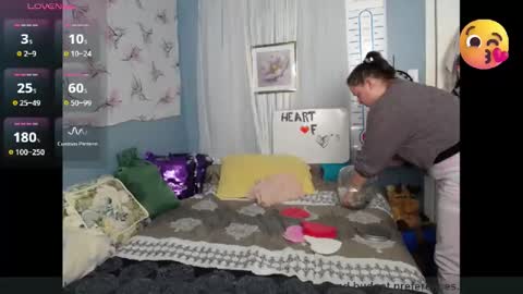 Fionna online show from 11/06/25, 06:09