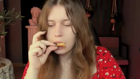 fiora online show from 11/04/25, 05:28