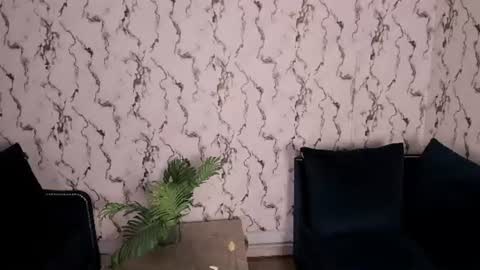 Snapshot of fiorelaa_ chatting on 06/12/26, 11:53 Fiorela online show from 06/12/26, 11:53