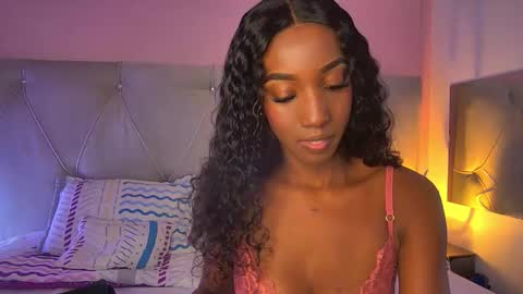 Fiorela Lenin  online show from 02/18/26, 06:15