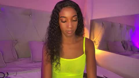 Fiorela Lenin  online show from 03/30/26, 06:20