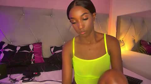 Fiorela Lenin  online show from 05/19/26, 06:36