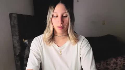 F I O R E L L A  online show from 11/01/25, 10:56