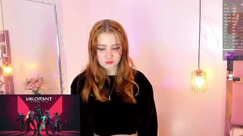 fiorellaricci_ online show from 11/16/25, 02:11