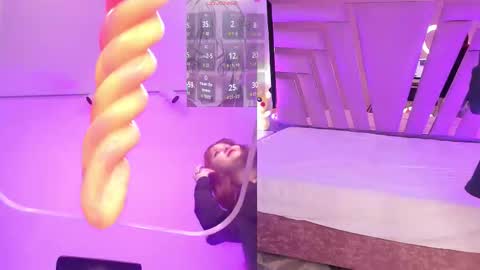 fiorellaricci_ online show from 01/12/26, 01:38