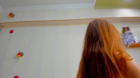 Snapshot of fire_luna chatting on 10/15/25, 05:29 fire_luna online show from 10/15/25, 05:29