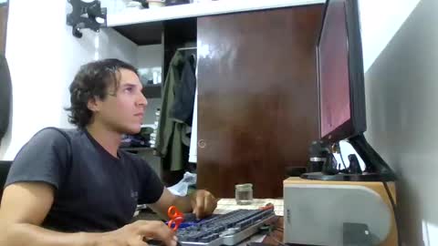 Ricardo online show from 01/02/25, 02:33