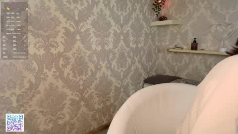 Catherine online show from 10/15/25, 02:17