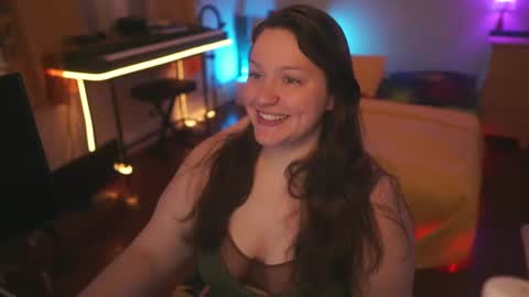 Snapshot of fireproofcuriousity chatting on 11/02/25, 04:37 Lio Roxy online show from 11/02/25, 04:37