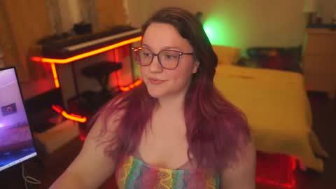 Snapshot of fireproofcuriousity chatting on 12/14/25, 06:41 Lio Roxy online show from 12/14/25, 06:41