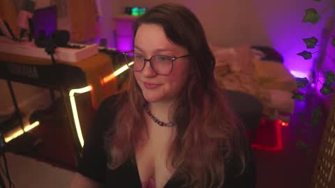 Snapshot of fireproofcuriousity chatting on 03/08/26, 05:55 Lio Roxy online show from 03/08/26, 05:55