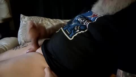 Snapshot of firestarter3517 chatting on 12/17/24, 02:33 Sam aus Hamburg online show from 12/17/24, 02:33