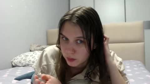 Snapshot of firststarsara chatting on 01/12/25, 07:21 Sara online show from 01/12/25, 07:21