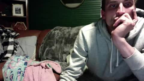 Snapshot of firsttime_freak chatting on 12/17/25, 04:18 FirstTimeFeak online show from 12/17/25, 04:18