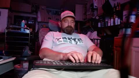 Snapshot of fishyfishy6460 chatting on 10/01/25, 04:18 fishyfishy6460 online show from 10/01/25, 04:18