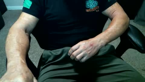 fitguy40 online show from 04/26/26, 03:37