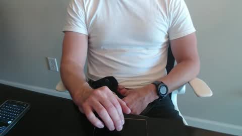 Snapshot of fithubby80 chatting on 11/14/25, 09:02 fithubby80 online show from 11/14/25, 09:02