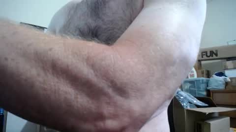  Links in Bio below online show from 09/17/25, 11:34