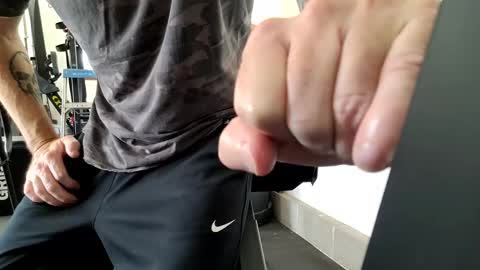  Links in Bio below online show from 09/23/25, 06:33